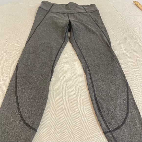 Athleta Leggings Small Salutation Grey Workout Three Layer Waistband Gently Worn - Picture 5 of 11